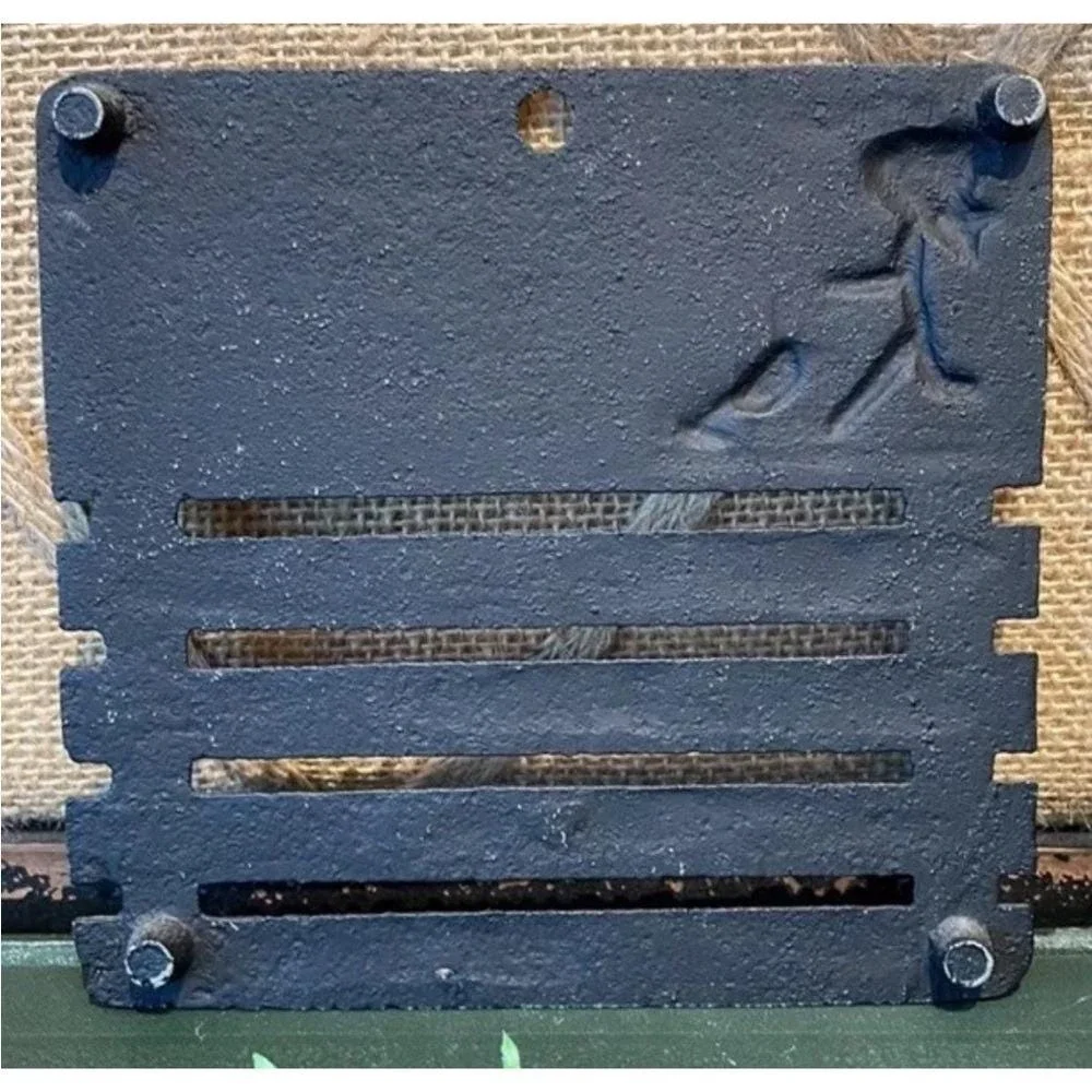 Vintage Cast Iron I‎ Run Things Around Our House Funny Wall Plaque Sign Decor